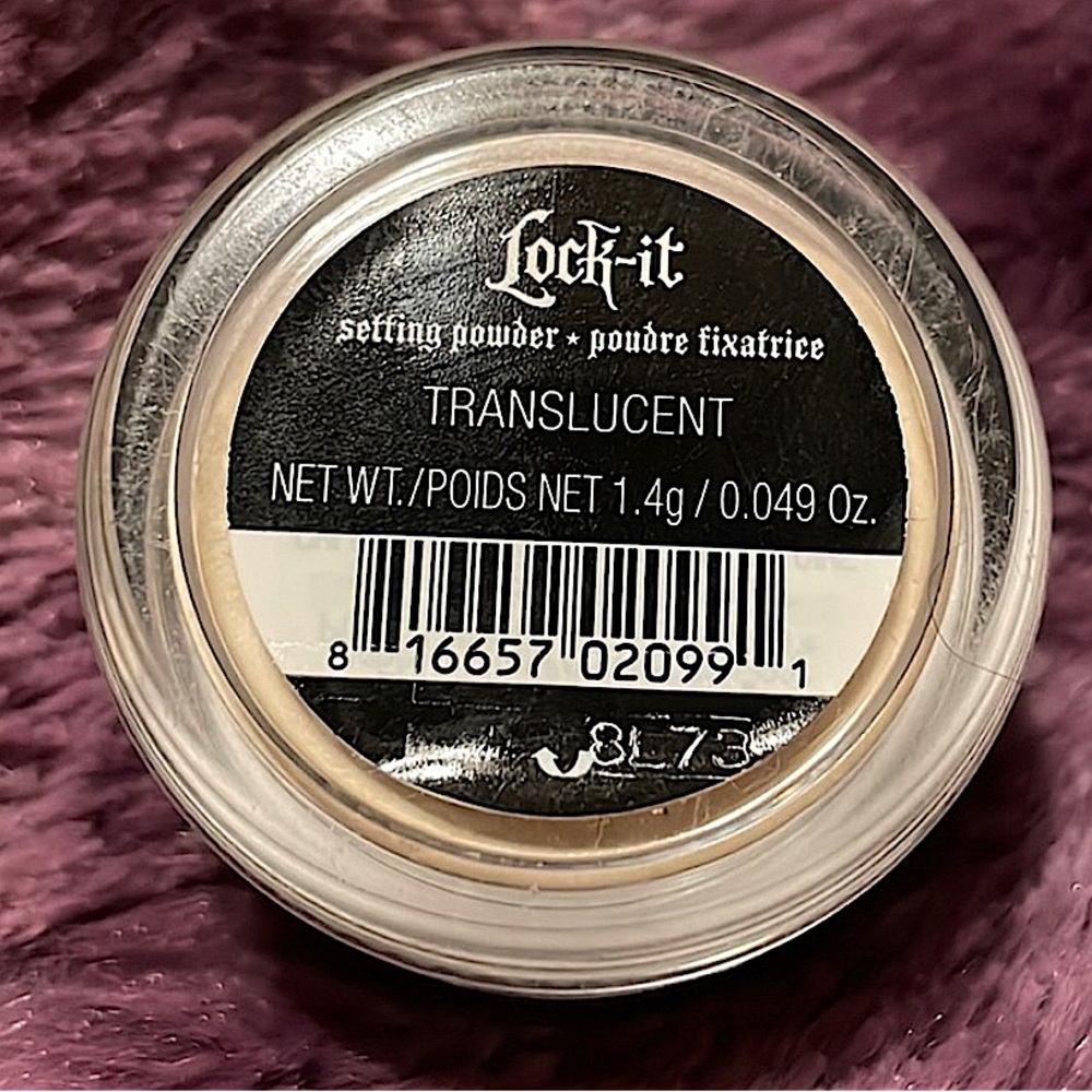Mini KVD Lock-It Translucent Setting Powder - Picture 2 of 4